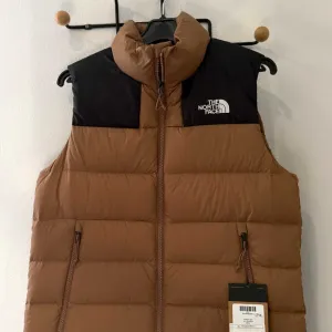 пуховая Жилетека жилет жіноча North Face Massif Vest Size 700 розмір S Нова Оригінал є різні моделі дивіться інші оголошення 500