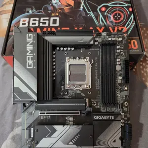 GIGABYTE B650 Gaming X AX V2