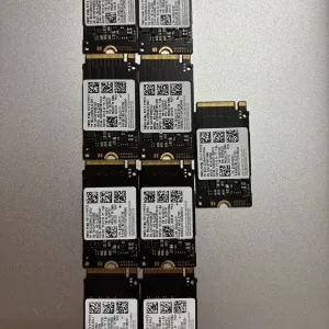 Продаю лот з 9 дисків. Ціна вказана за одну штуку.SSD Samsung PM991 256GB M.2 2242 PCIe NVMe
