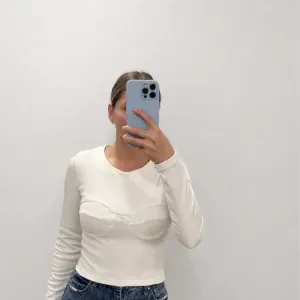 Жіночий лонг з імітацією ліфа Pull&Bear