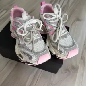Трендові масивні кросівки BeauToday (Pink) — стиль та комфорт у кожному кроці!