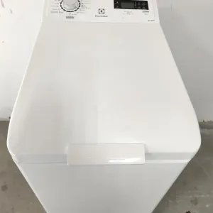 Пральнa машина ELEKTROLUX  , з Європи. 2018 рік. Відмінний стан. 6 KG
