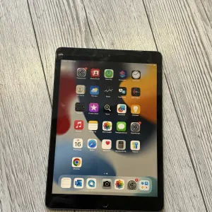 IPad 7th 10.2 2019  Space Grey 32Gb LTE
