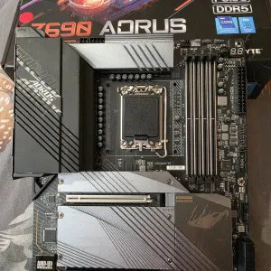 GIGABYTE Z690 Aorus Pro