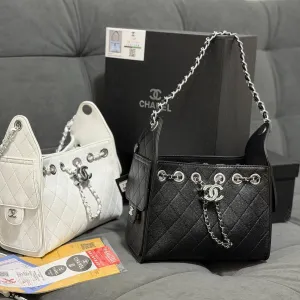 Сумка мішок Chanel жіноча