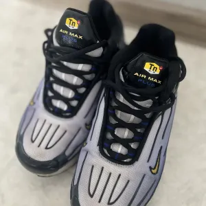 Кросівки ТN nike в гарному стані 38