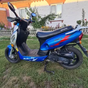 Мопед скутер 80 кубів 4 такта  пробіг 3800км 2020 рік