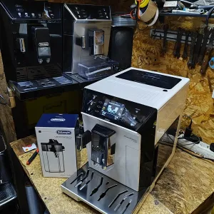 Кофемашина, кавомашина DeLonghi ECAM 556.55 SB PrimaDonna Class