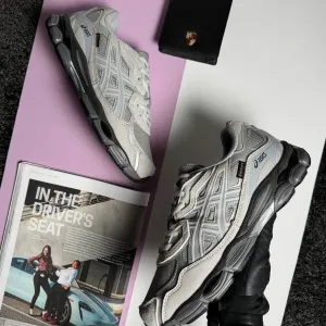 Жіночі кросівки асікс ASICS Gel-NYC W GTX Light Grey Metallic [36-41]