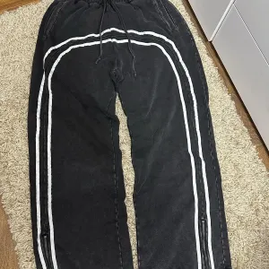 ‼️Без предоплати‼️ Flared штани Racer Worldwide