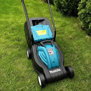 Газонокосарка електрична Makita ECLM32E 1400 Вт компактна садова косарка 32 см із травозбірником 35 л і регулювання зрізу