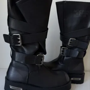 Balenciaga трендові шкіряні чоботи! ТІЛЬКИ ПІД ЗАМОВЛЕННЯ!