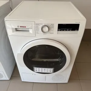 Продам сушильна машина бош серія 4 (на тені) 8кг дуже підходить для готелів / пральні