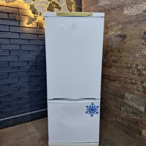 Холодильник Indesit SB15040 в гуртожиток, на дачу