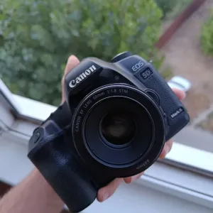 Понокадровий фотоапарат Canon 5d Mark 2 + Об'єктив Canon 50mm 1.8 STM (пробіг 60тис, стан гарний)