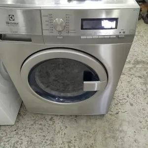 Пральна професійна машина Electrolux