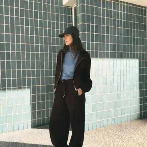 Жіночий костюм коричневий zara