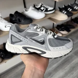 Кросівки на осінь п7000, сірі кроссівки Nike p-7000, легкі кроси на осінь найк п 7000