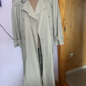 Стильний жіночий тренч німецького бренду Coldix. Розмір XL,XXL.