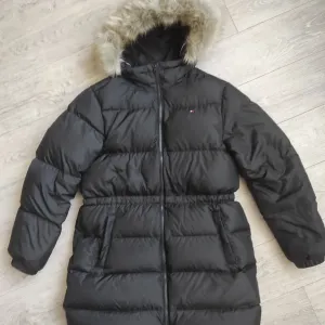 пуховик женский tommy hilfiger, размер s.