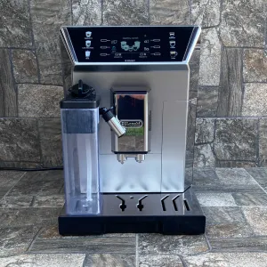 Кавомашина DeLonghi PrimaDonna Class гарантія малий пробіг