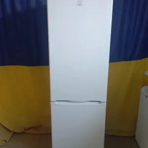 Холодильник Индезит S8185,027