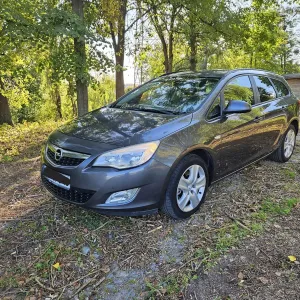 Opel Astra 2011 рік 2.0 дизель для військових