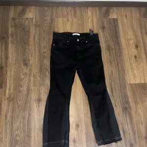 Zara flared jeans