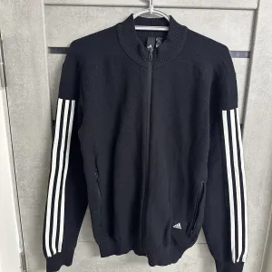 Кофта Бомбер Adidas S розмір!