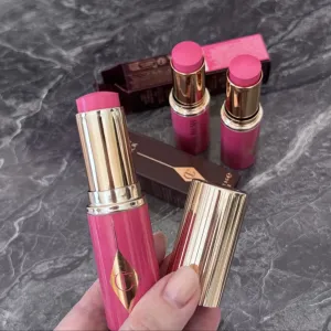 Кремові румяна  Charlotte Tilbury Unreal Blush Healphy Glow Stick