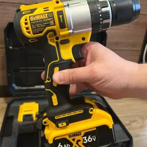 Безщітковий Ударний  шуруповерт DeWALT 36V 6AH металевий патрон 13мм