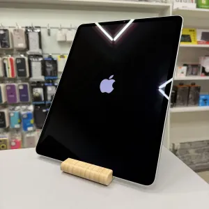 iPad Pro 12.9 M2 2022 128Gb Silver WiFi Супер стан, 300 цк. Рідний АКБ