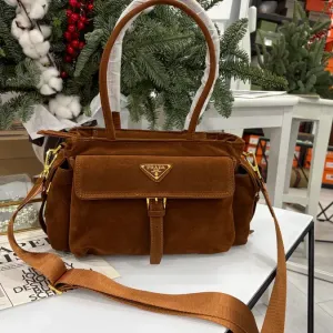 Сумка Prada замшева