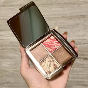 Кастомна четвірка найтрендовіших відтінків Hourglass Ambient Lighting Edit Customizable Quad