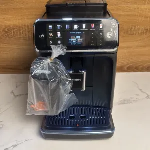 Кавомашина Philips 5500 series LatteGo з Гарантією !!!
