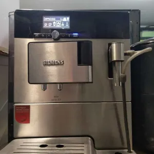 Ідеальний стан Кавомашина Siemens EQ.8 series 300, Німеччина, повне ТО
