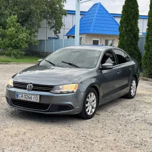 Volkswagen Jetta 2.5 бензин 2013р.