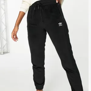 Жіночі велюрові штани Adidas Originals I Closed Hem Women