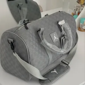 Сумка jordan monogram bag