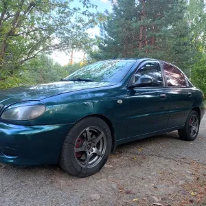 Продам Део Ланос Спорт.