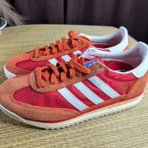Оригінал 100% Кроссівки Adidas Originals SL 72 RS(Унісекс)Розмір 40⅔-26см.