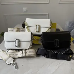Сумка Marc Jacobs The J Marc mini