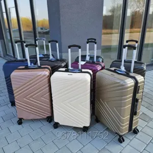 100% полікарбонат WINGS B030 Польща валізи чемоданы ручна поклажа
