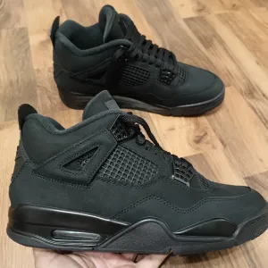 Продам кросівки Air Jordan 4 Retro "Black Cat"
