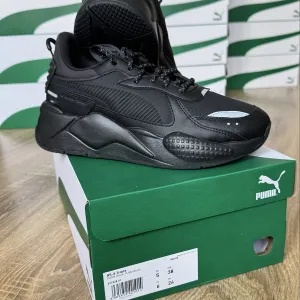 Кросівки чорні Puma RS-X Triple Sneakers 391928_01 Оригінал! 38р