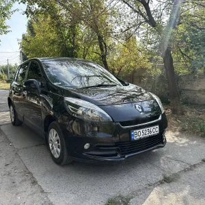 Продам Рено Сценик 3 2013 года