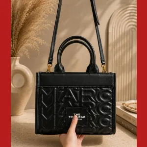 Жіноча tote bag з тисненою монограмою — стильна містка сумка-шопер преміум класу