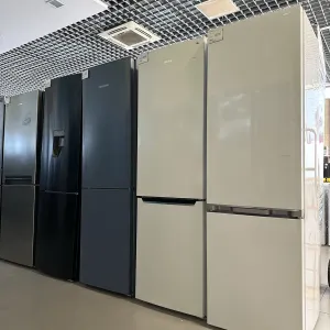 Холодильник з Європи білий економічний стан ближче до нового Samsung kwws88