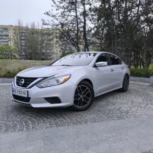 Nissan Altima SV