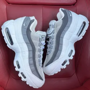 (БЕЗ ПЕРЕДОПЛАТИ) Nike Air Max 95 Grey White найк ейр макс 95 сіро-білі шкіряні сітчасті кросівки з прозорими повітряними подушками